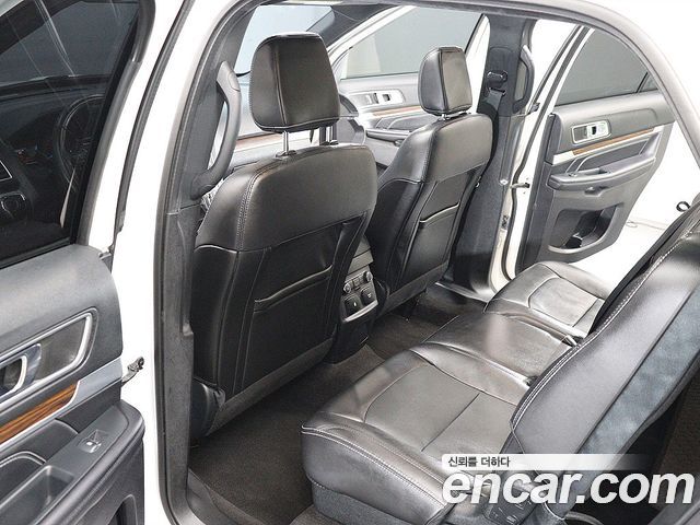 Ford Explorer 2.3 Limited 4WD 5th 2018 — фото 18