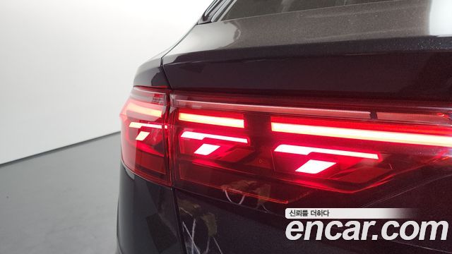 Audi Q8 (4M) 55 TFSI Quattro Premium 2026 — фото 23
