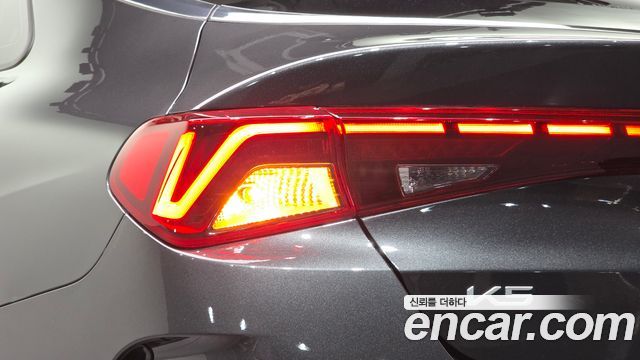 Kia K5 (III) 2.0 Noblesse 2023 — фото 23
