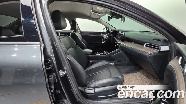 Kia K5 (III) 2.0 Noblesse 2023 — фото 26