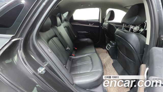 Kia K5 (III) 2.0 Noblesse 2023 — фото 30