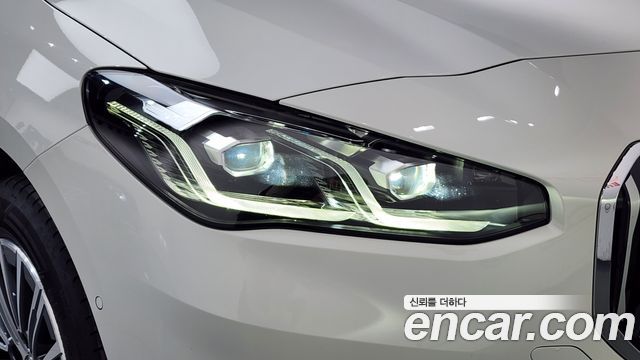 BMW 2 Series Active Tourer (U06) 220i Luxury 2025 — фото 22