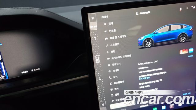 Tesla Model X AWD 2023 — фото 9