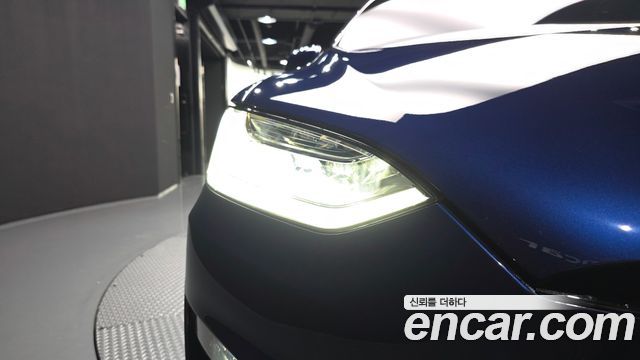 Tesla Model X AWD 2023 — фото 28