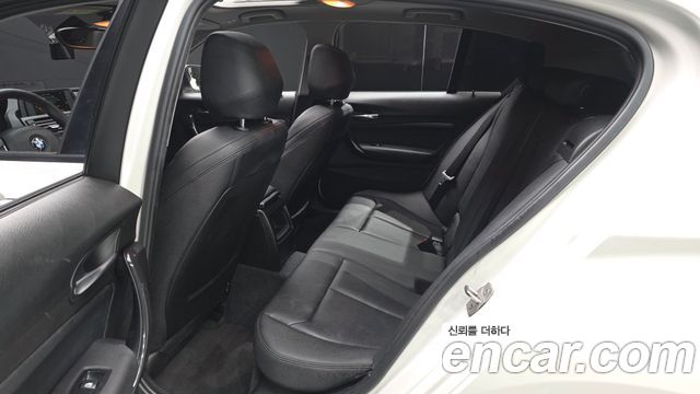 BMW 1 Series (F20) 118d Sport 5Door 2015 — фото 15