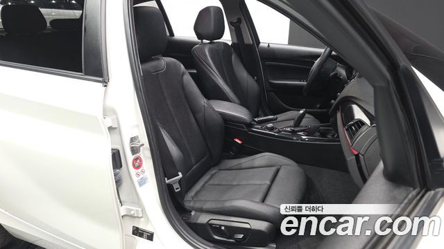 BMW 1 Series (F20) 118d Sport 5Door 2015 — фото 32