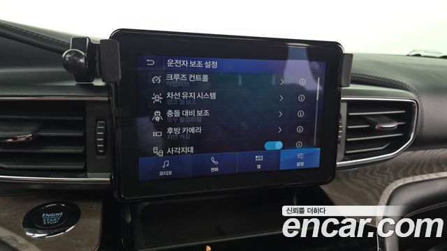 Ford Explorer (VI) 3.0 Platinum 4WD 2022 — фото 16