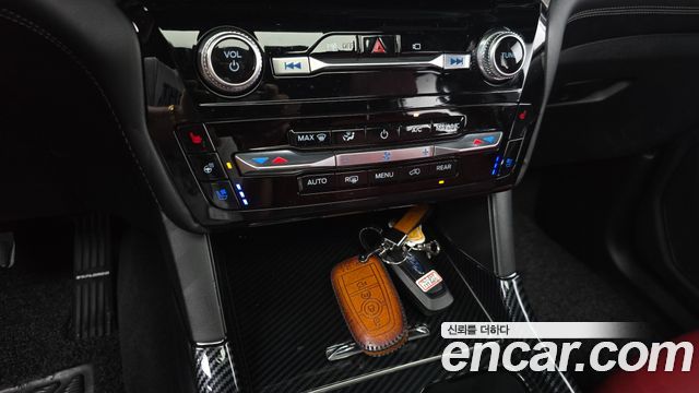 Ford Explorer (VI) 3.0 Platinum 4WD 2022 — фото 17