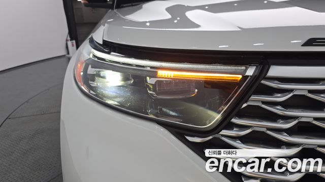Ford Explorer (VI) 3.0 Platinum 4WD 2022 — фото 22