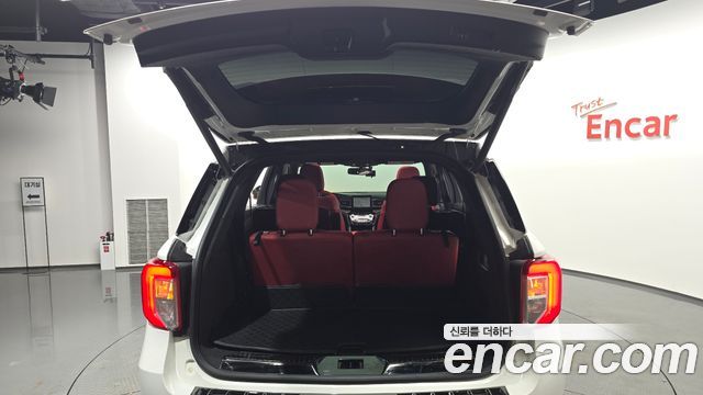 Ford Explorer (VI) 3.0 Platinum 4WD 2022 — фото 32