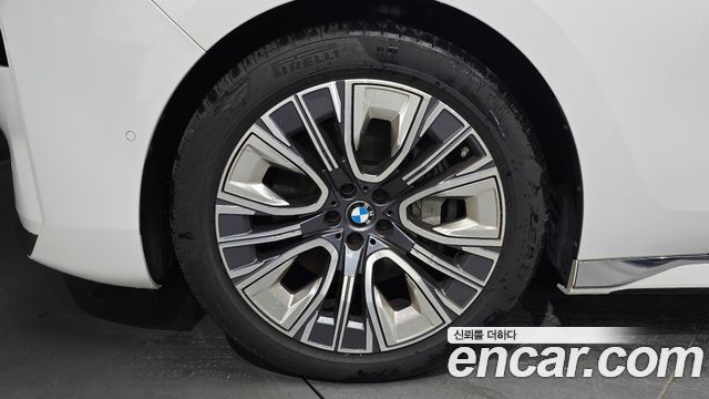 BMW 7 Series (G70) 740i sDrive Design Pure Excellence Individual 2023 — фото 5
