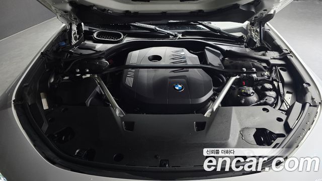 BMW 7 Series (G70) 740i sDrive Design Pure Excellence Individual 2023 — фото 6