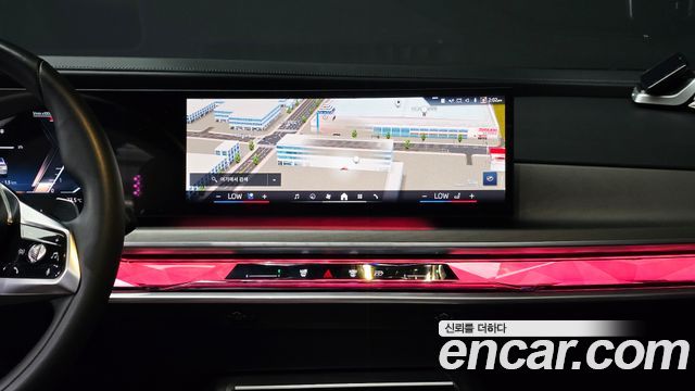 BMW 7 Series (G70) 740i sDrive Design Pure Excellence Individual 2023 — фото 12