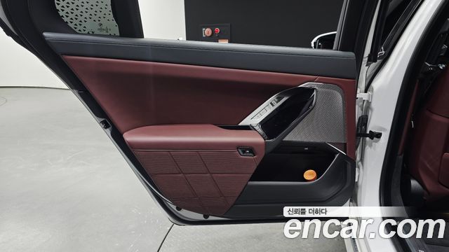 BMW 7 Series (G70) 740i sDrive Design Pure Excellence Individual 2023 — фото 25