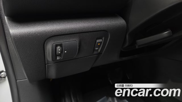Renault Korea SM6 2.0 GDe SE 2019 — фото 28