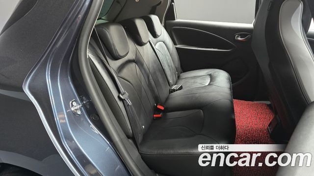 Renault Korea Zoe Intens 2021 — фото 11