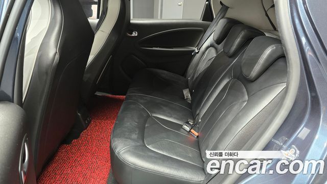 Renault Korea Zoe Intens 2021 — фото 12