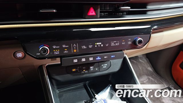 Kia Carnival (IV) HEV 9-Seater Hi-Limousine (Special vehicle) 2026 — фото 28