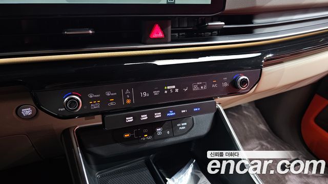 Kia Carnival (IV) HEV 9-Seater Hi-Limousine (Special vehicle) 2026 — фото 34