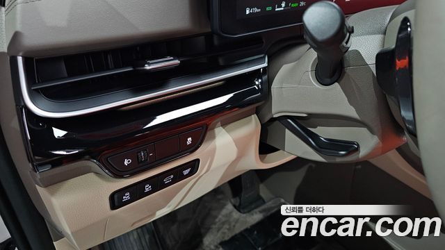 Kia Carnival (IV) HEV 9-Seater Hi-Limousine (Special vehicle) 2026 — фото 41