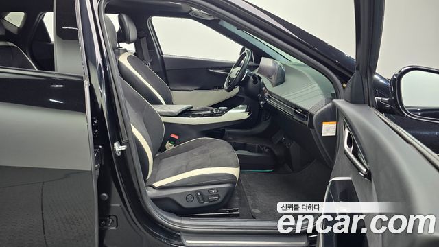 Kia EV6 Long Range 4WD GT Line 2022 — фото 11