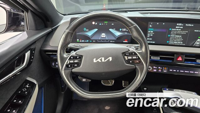 Kia EV6 Long Range 4WD GT Line 2022 — фото 13