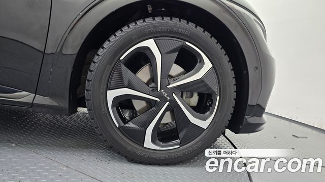 Kia EV6 Long Range 4WD GT Line 2022 — фото 21