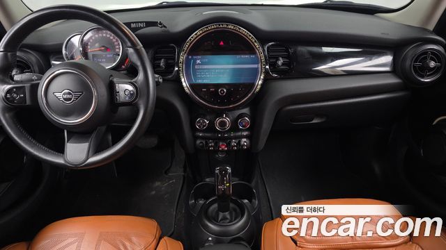 MINI Cooper 5Door Classic Third Generation 2022 — фото 14