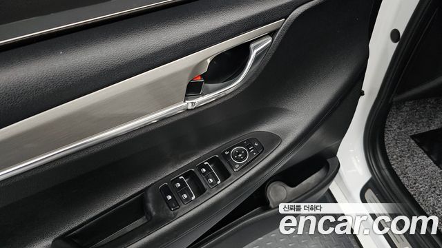 Hyundai Grandeur (IG) 3.0 LPi Rent Car Modern 2022 — фото 18