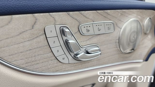 Mercedes-Benz E-Class (W213) E450 4MATIC Cabriolet 2022 — фото 19