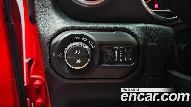 Jeep Wrangler (JL) 2.0 Overland Power Top 4Door 2021 — фото 17