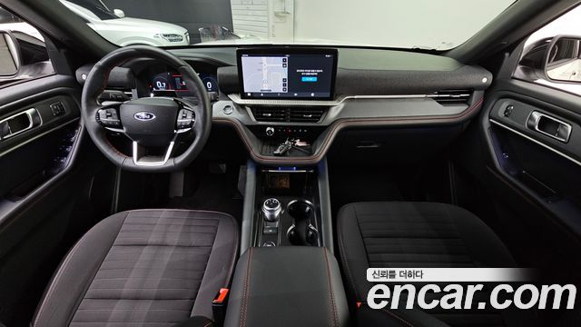 Ford Explorer (VI) 2.3 ST-Line 4WD 2025 — фото 7