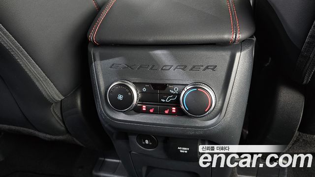 Ford Explorer (VI) 2.3 ST-Line 4WD 2025 — фото 19
