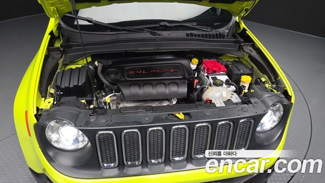 Jeep Renegade 2.4 Longitude High 2018 — фото 6