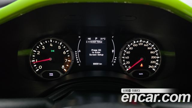 Jeep Renegade 2.4 Longitude High 2018 — фото 8