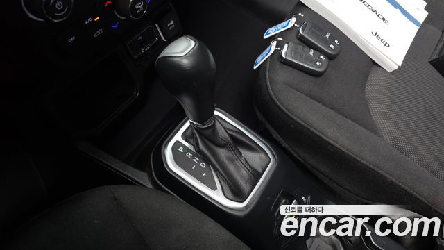 Jeep Renegade 2.4 Longitude High 2018 — фото 9