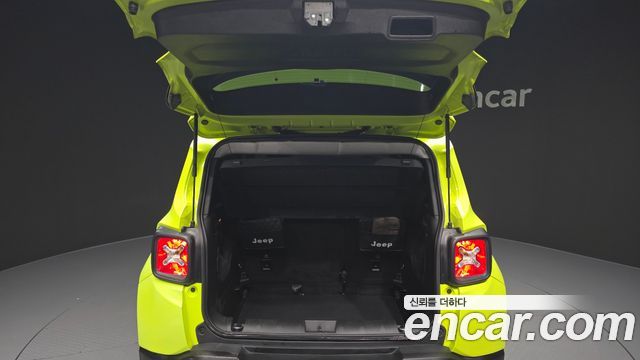 Jeep Renegade 2.4 Longitude High 2018 — фото 20