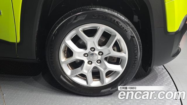 Jeep Renegade 2.4 Longitude High 2018 — фото 21