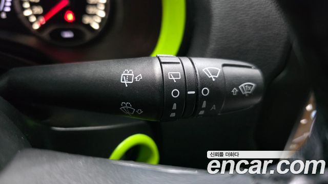 Jeep Renegade 2.4 Longitude High 2018 — фото 28