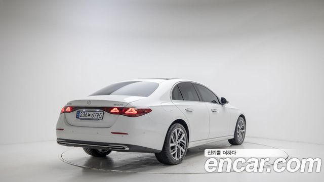 Mercedes-Benz E-Class (W214) E220d 4MATIC Exclusive 2024 — фото 2