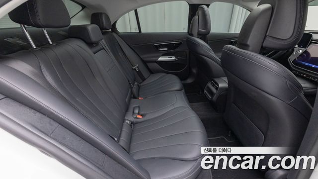 Mercedes-Benz E-Class (W214) E220d 4MATIC Exclusive 2024 — фото 10