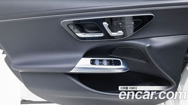 Mercedes-Benz E-Class (W214) E220d 4MATIC Exclusive 2024 — фото 19
