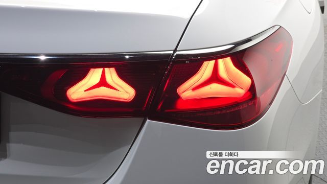 Mercedes-Benz E-Class (W214) E200 Avantgarde Limited 2025 — фото 23