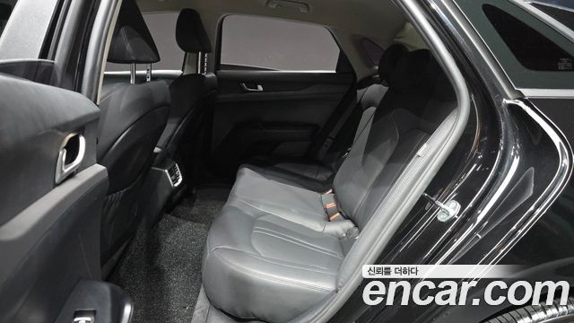 Kia K5 (III) 2.0 Prestige 2022 — фото 12