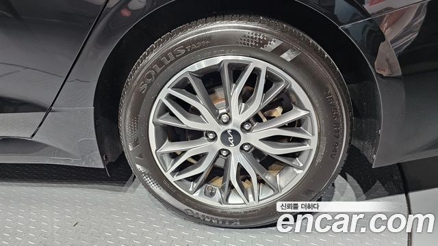 Kia K5 (III) 2.0 Prestige 2022 — фото 21