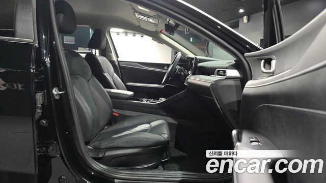Kia K5 (III) 2.0 Prestige 2022 — фото 26