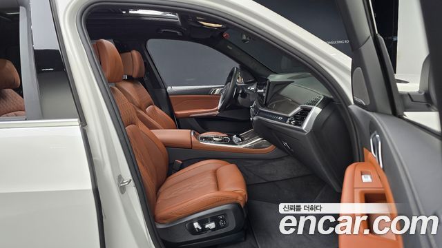BMW X7 (G07) xDrive 40i M Sport 6STR 2025 — фото 11