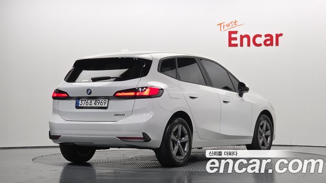 BMW 2 Series Active Tourer (U06) 220i Advantage 2023 — фото 2