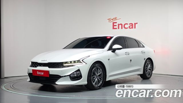 Kia K5 (III) 2.0 Noblesse 2023 — фото 1