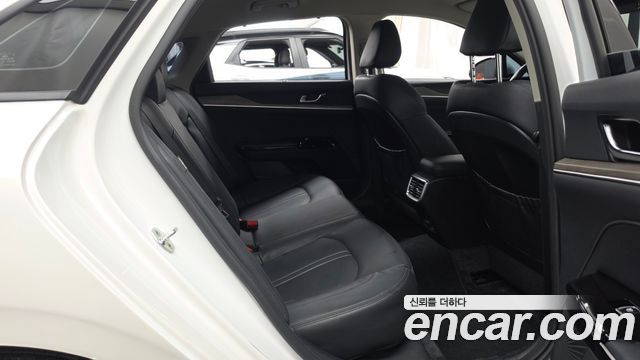 Kia K5 (III) 2.0 Noblesse 2023 — фото 12